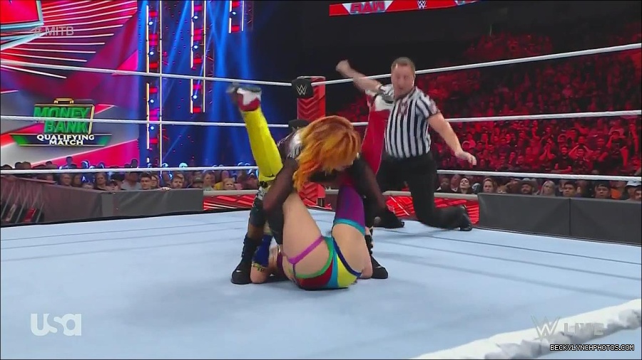 WWE_Monday_Night_Raw_2022_06_20_720p_HDTV_x264-NWCHD_mp4_007429396.jpg
