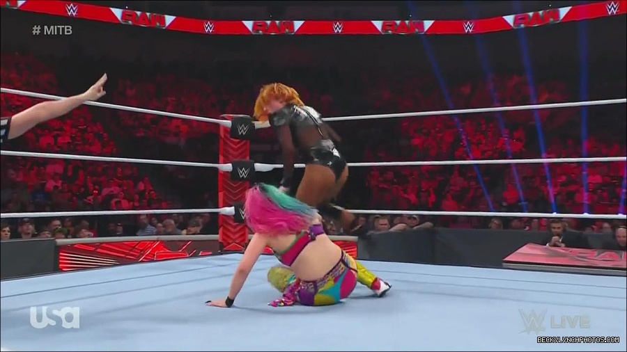 WWE_Monday_Night_Raw_2022_06_20_720p_HDTV_x264-NWCHD_mp4_007431798.jpg