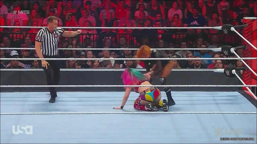 WWE_Monday_Night_Raw_2022_06_20_720p_HDTV_x264-NWCHD_mp4_007432599.jpg