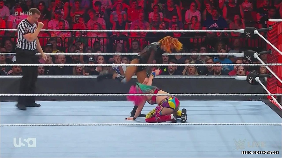 WWE_Monday_Night_Raw_2022_06_20_720p_HDTV_x264-NWCHD_mp4_007433400.jpg