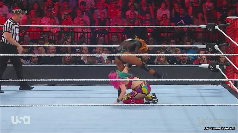 WWE_Monday_Night_Raw_2022_06_20_720p_HDTV_x264-NWCHD_mp4_007433800.jpg