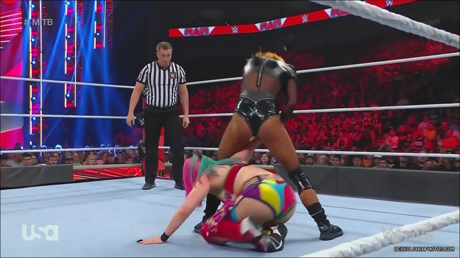 WWE_Monday_Night_Raw_2022_06_20_720p_HDTV_x264-NWCHD_mp4_007434200.jpg