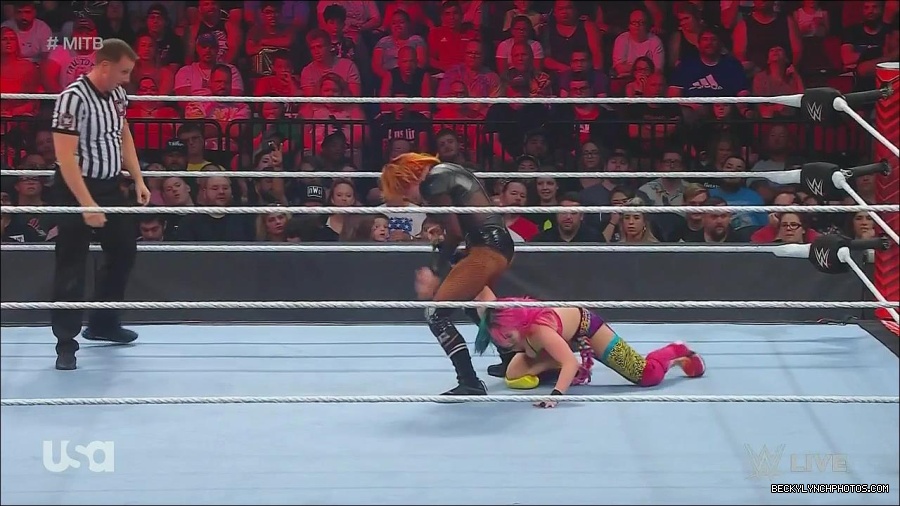 WWE_Monday_Night_Raw_2022_06_20_720p_HDTV_x264-NWCHD_mp4_007435402.jpg