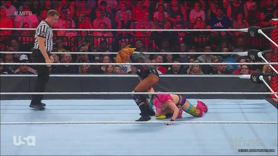 WWE_Monday_Night_Raw_2022_06_20_720p_HDTV_x264-NWCHD_mp4_007435802.jpg