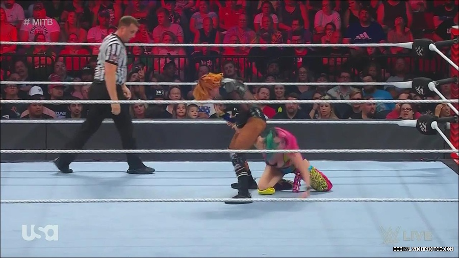 WWE_Monday_Night_Raw_2022_06_20_720p_HDTV_x264-NWCHD_mp4_007436202.jpg