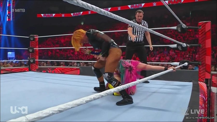 WWE_Monday_Night_Raw_2022_06_20_720p_HDTV_x264-NWCHD_mp4_007438605.jpg