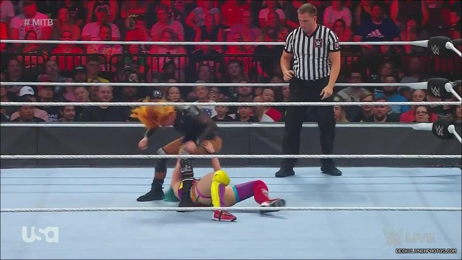 WWE_Monday_Night_Raw_2022_06_20_720p_HDTV_x264-NWCHD_mp4_007440206.jpg