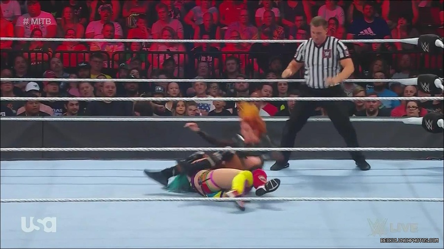 WWE_Monday_Night_Raw_2022_06_20_720p_HDTV_x264-NWCHD_mp4_007440607.jpg