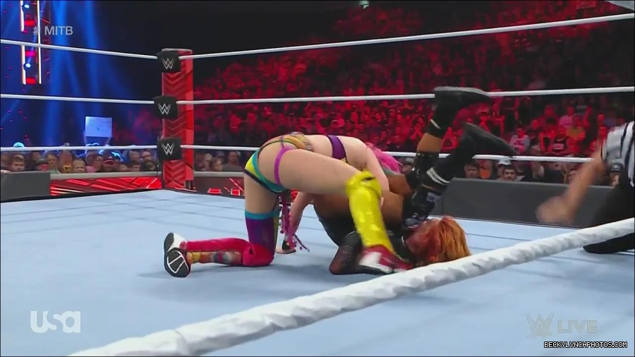 WWE_Monday_Night_Raw_2022_06_20_720p_HDTV_x264-NWCHD_mp4_007441808.jpg