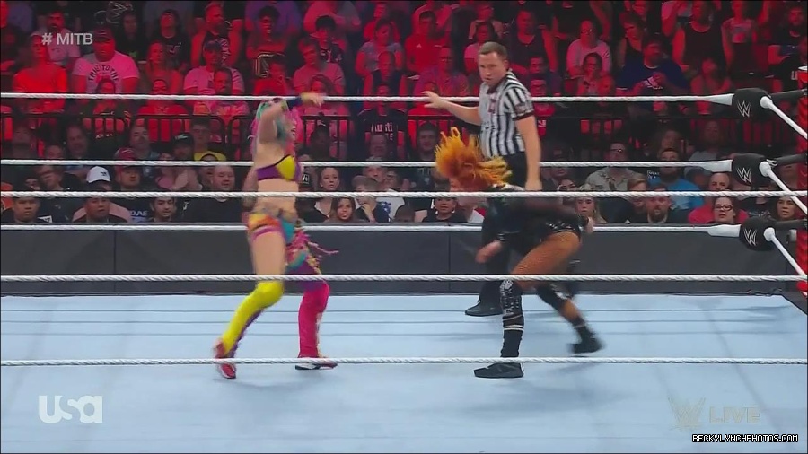 WWE_Monday_Night_Raw_2022_06_20_720p_HDTV_x264-NWCHD_mp4_007444611.jpg