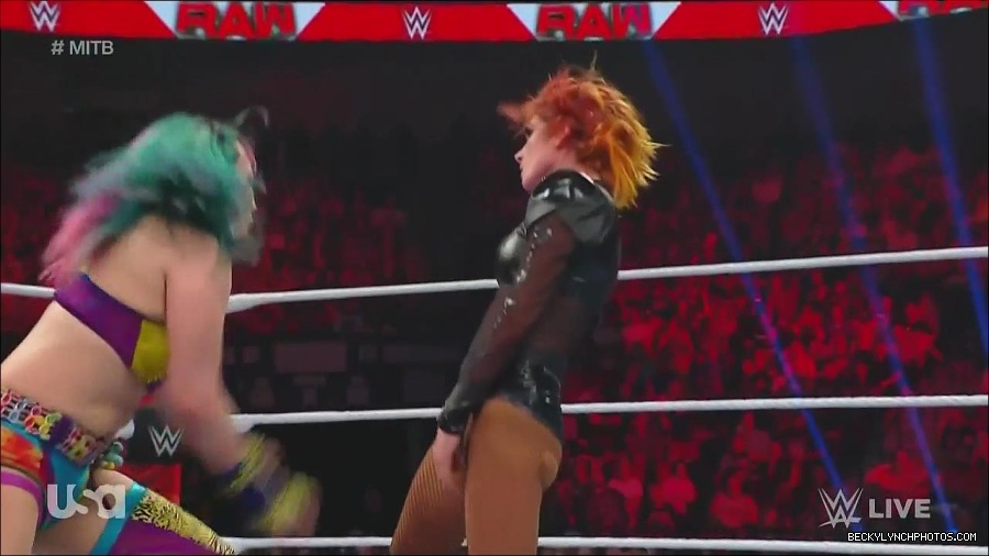 WWE_Monday_Night_Raw_2022_06_20_720p_HDTV_x264-NWCHD_mp4_007445812.jpg