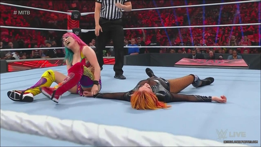 WWE_Monday_Night_Raw_2022_06_20_720p_HDTV_x264-NWCHD_mp4_007461828.jpg