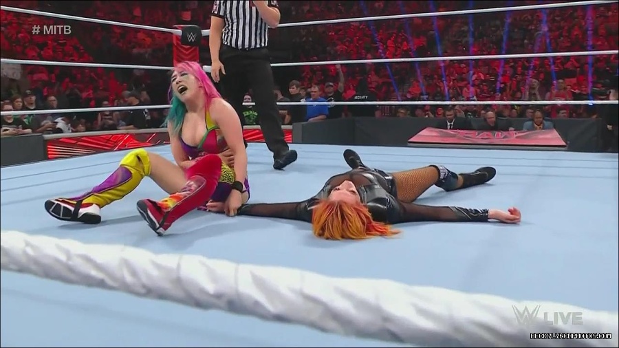 WWE_Monday_Night_Raw_2022_06_20_720p_HDTV_x264-NWCHD_mp4_007462228.jpg