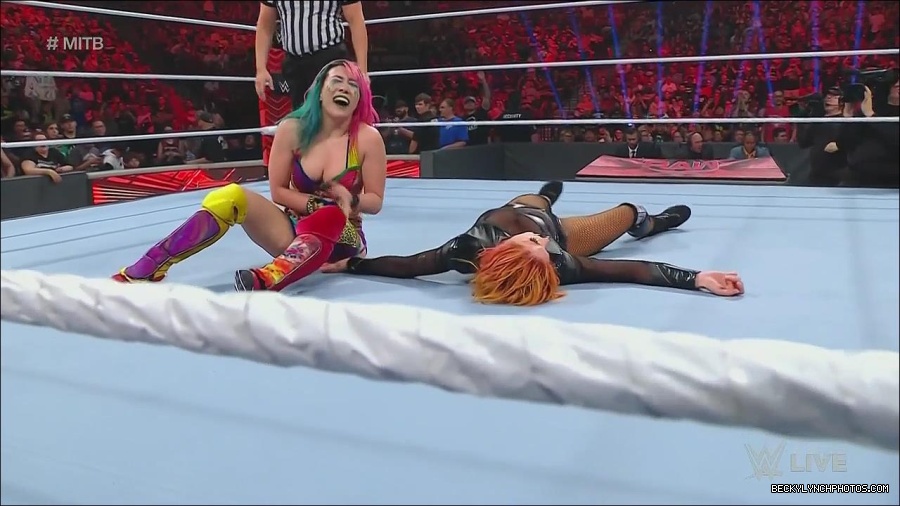 WWE_Monday_Night_Raw_2022_06_20_720p_HDTV_x264-NWCHD_mp4_007463430.jpg