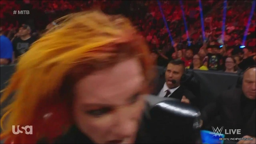 WWE_Monday_Night_Raw_2022_06_20_720p_HDTV_x264-NWCHD_mp4_007495061.jpg