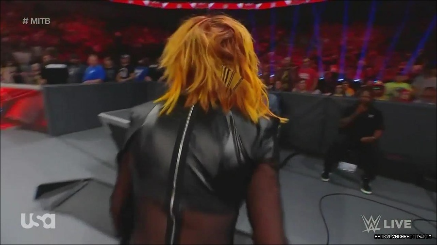 WWE_Monday_Night_Raw_2022_06_20_720p_HDTV_x264-NWCHD_mp4_007497464.jpg