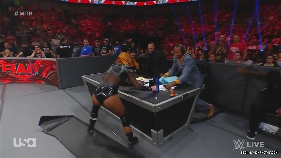 WWE_Monday_Night_Raw_2022_06_20_720p_HDTV_x264-NWCHD_mp4_007498665.jpg