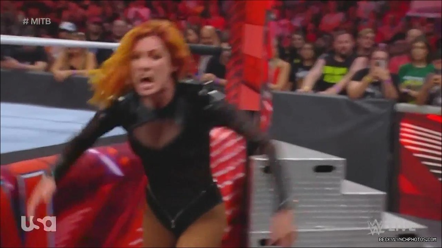 WWE_Monday_Night_Raw_2022_06_20_720p_HDTV_x264-NWCHD_mp4_007505472.jpg