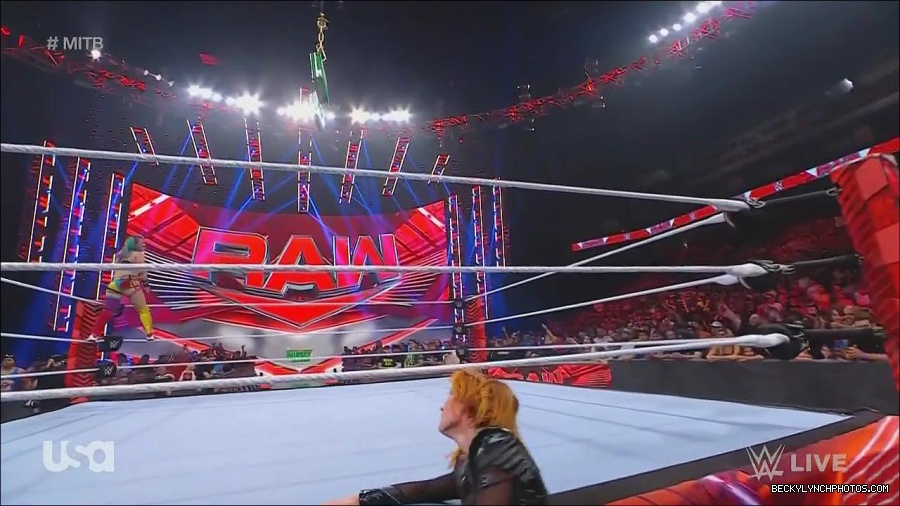 WWE_Monday_Night_Raw_2022_06_20_720p_HDTV_x264-NWCHD_mp4_007522689.jpg