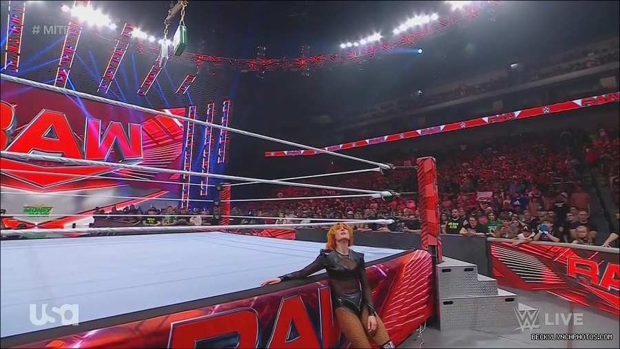 WWE_Monday_Night_Raw_2022_06_20_720p_HDTV_x264-NWCHD_mp4_007527494.jpg