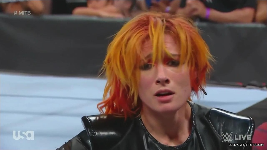 WWE_Monday_Night_Raw_2022_06_20_720p_HDTV_x264-NWCHD_mp4_007530296.jpg