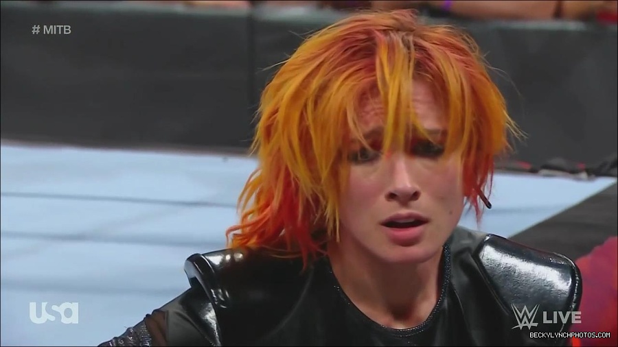 WWE_Monday_Night_Raw_2022_06_20_720p_HDTV_x264-NWCHD_mp4_007530697.jpg