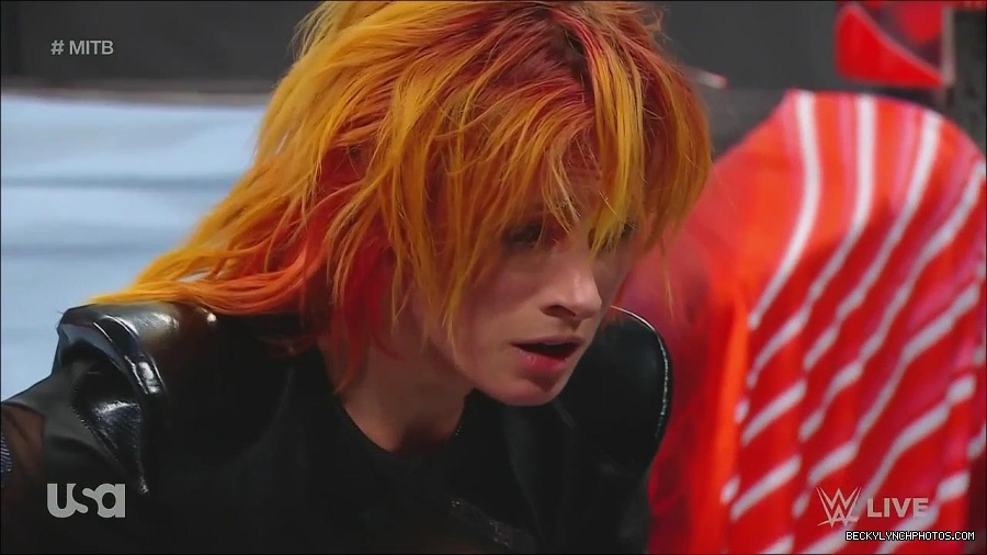WWE_Monday_Night_Raw_2022_06_20_720p_HDTV_x264-NWCHD_mp4_007533099.jpg