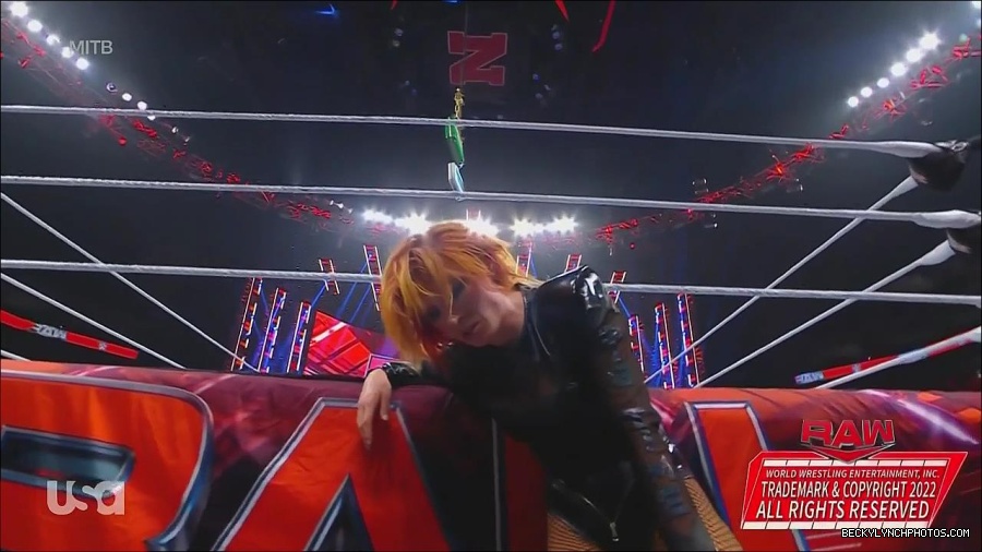 WWE_Monday_Night_Raw_2022_06_20_720p_HDTV_x264-NWCHD_mp4_007538972.jpg