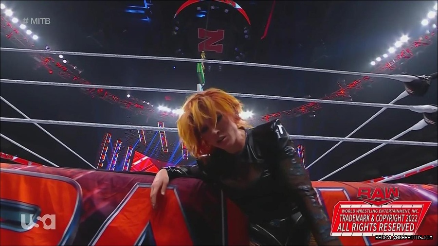 WWE_Monday_Night_Raw_2022_06_20_720p_HDTV_x264-NWCHD_mp4_007539772.jpg