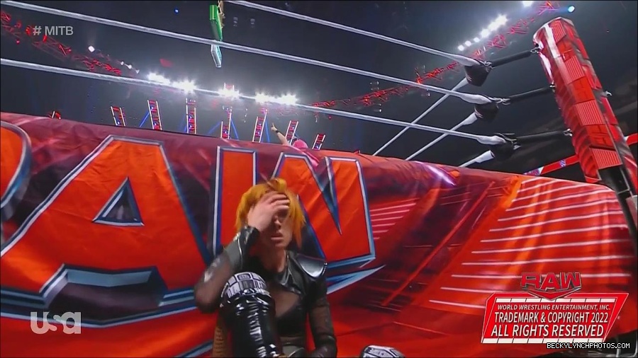 WWE_Monday_Night_Raw_2022_06_20_720p_HDTV_x264-NWCHD_mp4_007544978.jpg