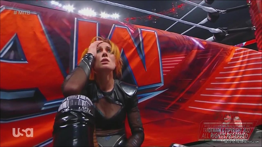 WWE_Monday_Night_Raw_2022_06_20_720p_HDTV_x264-NWCHD_mp4_007546980.jpg
