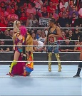 WWE_Monday_Night_Raw_2022_06_20_720p_HDTV_x264-NWCHD_mp4_000489522.jpg