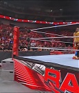 WWE_Monday_Night_Raw_2022_06_20_720p_HDTV_x264-NWCHD_mp4_000534767.jpg