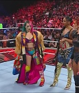 WWE_Monday_Night_Raw_2022_06_20_720p_HDTV_x264-NWCHD_mp4_000543576.jpg