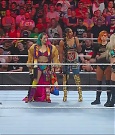 WWE_Monday_Night_Raw_2022_06_20_720p_HDTV_x264-NWCHD_mp4_000554387.jpg
