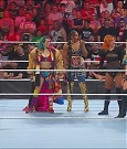 WWE_Monday_Night_Raw_2022_06_20_720p_HDTV_x264-NWCHD_mp4_000554787.jpg