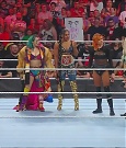WWE_Monday_Night_Raw_2022_06_20_720p_HDTV_x264-NWCHD_mp4_000555988.jpg