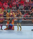 WWE_Monday_Night_Raw_2022_06_20_720p_HDTV_x264-NWCHD_mp4_000647079.jpg