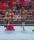 WWE_Monday_Night_Raw_2022_06_20_720p_HDTV_x264-NWCHD_mp4_000663095.jpg