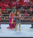 WWE_Monday_Night_Raw_2022_06_20_720p_HDTV_x264-NWCHD_mp4_000675107.jpg