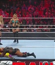 WWE_Monday_Night_Raw_2022_06_20_720p_HDTV_x264-NWCHD_mp4_000705137.jpg