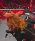 WWE_Monday_Night_Raw_2022_06_20_720p_HDTV_x264-NWCHD_mp4_000849815.jpg