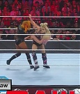 WWE_Monday_Night_Raw_2022_06_20_720p_HDTV_x264-NWCHD_mp4_000880646.jpg