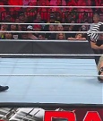 WWE_Monday_Night_Raw_2022_06_20_720p_HDTV_x264-NWCHD_mp4_001025191.jpg