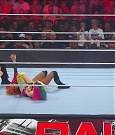 WWE_Monday_Night_Raw_2022_06_20_720p_HDTV_x264-NWCHD_mp4_006931831.jpg