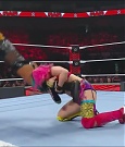 WWE_Monday_Night_Raw_2022_06_20_720p_HDTV_x264-NWCHD_mp4_006941841.jpg
