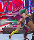 WWE_Monday_Night_Raw_2022_06_20_720p_HDTV_x264-NWCHD_mp4_006951451.jpg