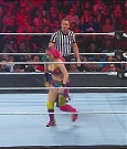 WWE_Monday_Night_Raw_2022_06_20_720p_HDTV_x264-NWCHD_mp4_007019118.jpg