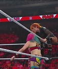 WWE_Monday_Night_Raw_2022_06_20_720p_HDTV_x264-NWCHD_mp4_007062762.jpg