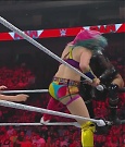 WWE_Monday_Night_Raw_2022_06_20_720p_HDTV_x264-NWCHD_mp4_007064363.jpg